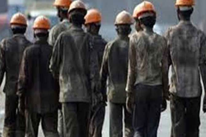 100% reservation , 100% reservation for Kannadigas , Kerla , private sector industries , Karnataka , Karnataka Industrial Employment , Loksatta, Loksatta news, Marathi, Marathi news