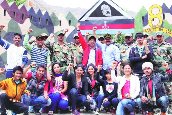 जवानांच्या मनोरंजनासाठी ‘मराठी तारका’ कारगिलमध्ये!