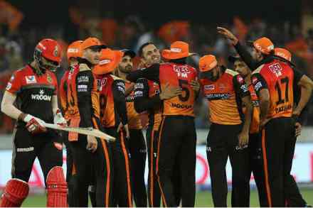 IPL 2019 SRH vs RCB : हैदराबादचा ‘सनराईज’; बंगळुरूवर ११८ धावांनी मात