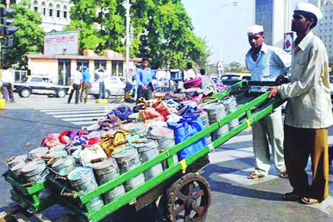 डबेवाल्यांकडून मुंबईकरांना ‘हात धुण्याचे’ धडे!