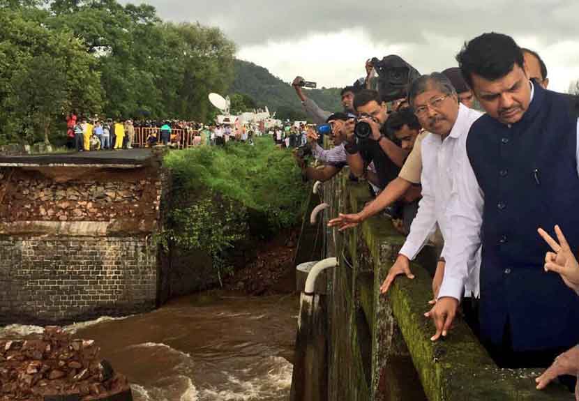 devendra fadnavis, bridge collapse on mumbai goa highway