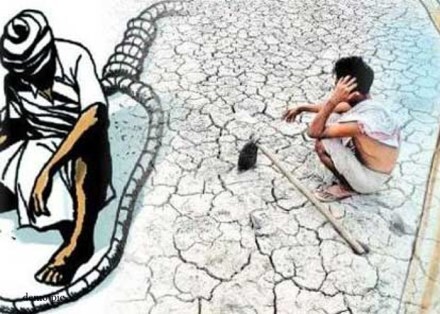 मुख्यमंत्र्यांच्या दौऱ्यानंतर शेतकऱ्याची आत्महत्या