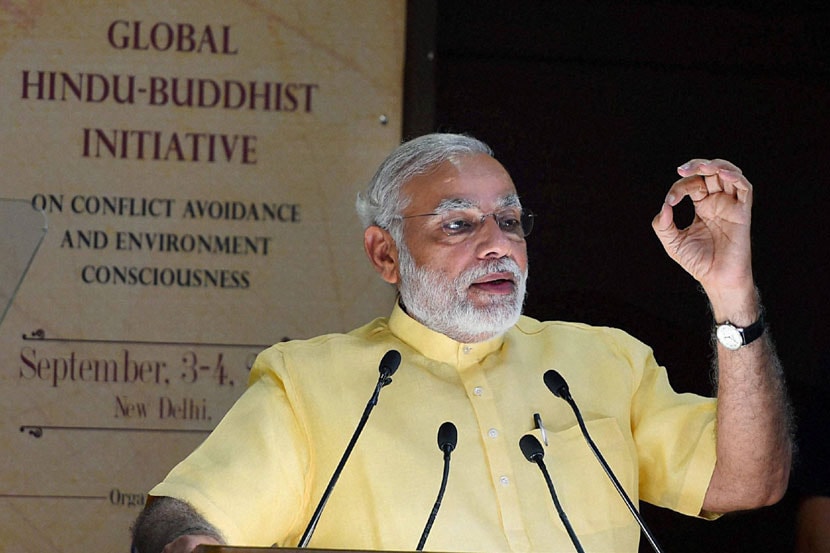 रोबोट बनण्यापासून स्वतःला रोखा – नरेंद्र मोदींचा विद्यार्थ्यांना गुरूमंत्र