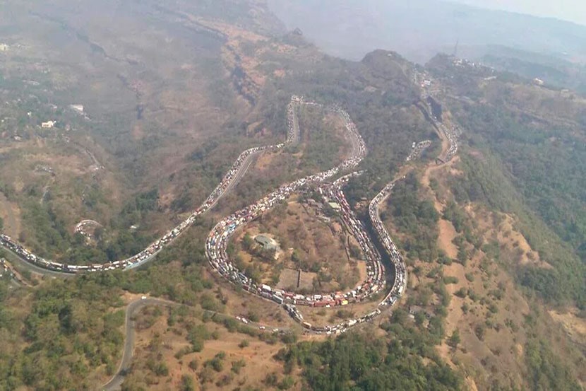 accident, Mishap, mumbai pune expressway, Loksatta, Loksatta news, Marathi , Marathi news