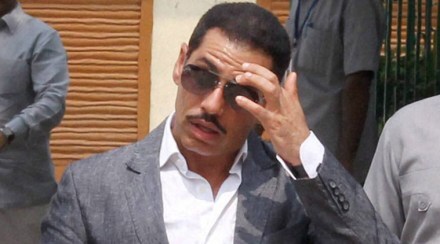 महनीय व्यक्तींच्या यादीतून नाव वगळण्याची वढेरांची विनंती मान्य