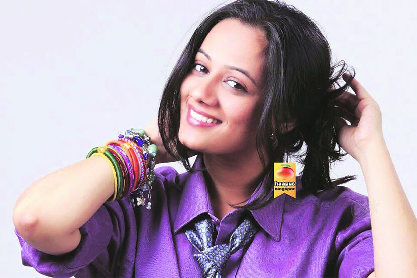 spruha joshi