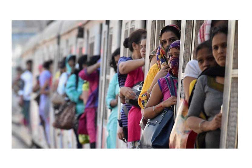चुनाभट्टीजवळ लोकल ट्रेन बंद पडल्याने हार्बर रेल्वेमार्गावरील वाहतूक विस्कळीत