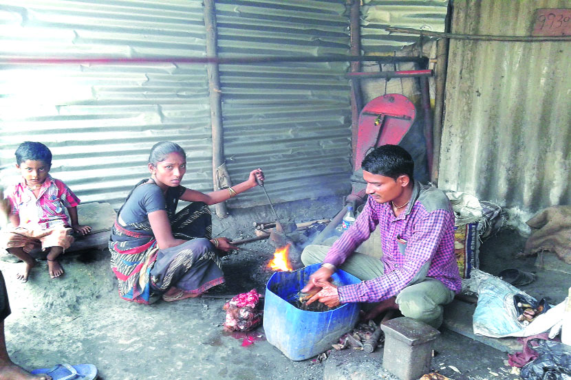 शेतीच्या औजारांची मागणी घटली