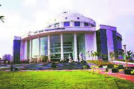 सर्व खर्चासाठी पालिकेच्या वार्षिक अंदाजपत्रकात सुमारे पावणे सहा कोटी रुपयांची तरतूद आहे.
