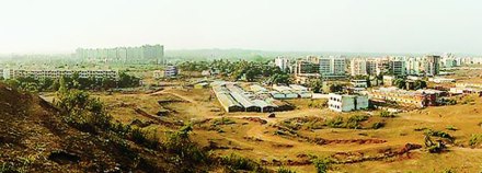 आम्ही महापालिका क्षेत्रात का राहायचे, असा या दुर्लक्षित टापूतील नागरिकांचा सवाल आहे.