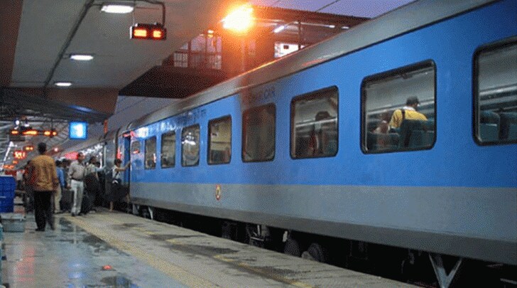 भारतीय रेल्वे, रेल्वे डबा, दिवाळी