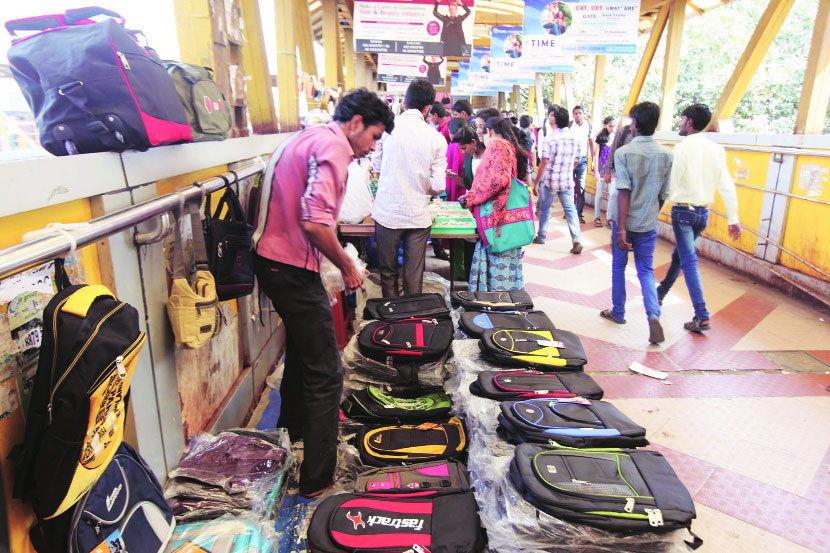 आयुक्तांच्या दौऱ्याची फेरीवाल्यांना ‘टीप’