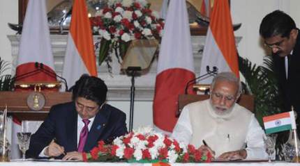 भारतीयांचे बुलेट ट्रेनचे स्वप्न लवकरचं पूर्ण होणार असून भारत आणि जपान या दोन्ही देशात यासंदर्भात करार झाला आहे. 