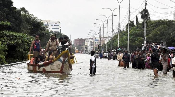 chennai flood, chennai rain,Flood in Chennai,चेन्नईमध्ये पाऊसा मुळे जनजीवन विस्कळीत
