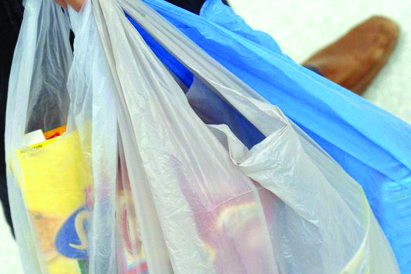 पातळ प्लास्टिक पिशव्या वापरणाऱ्यांना दंड