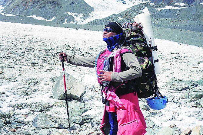 गिरिदुर्ग हे सगेसोयरे