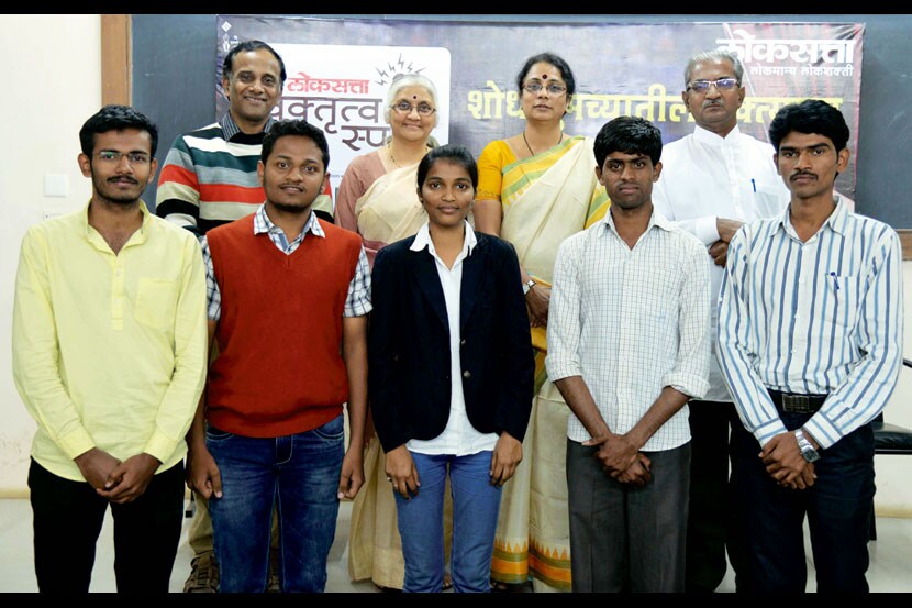 ‘लोकसत्ता वक्ता दशसहस्रेषु’ मधून तरूणाईचा दृष्टिकोन उलगडला