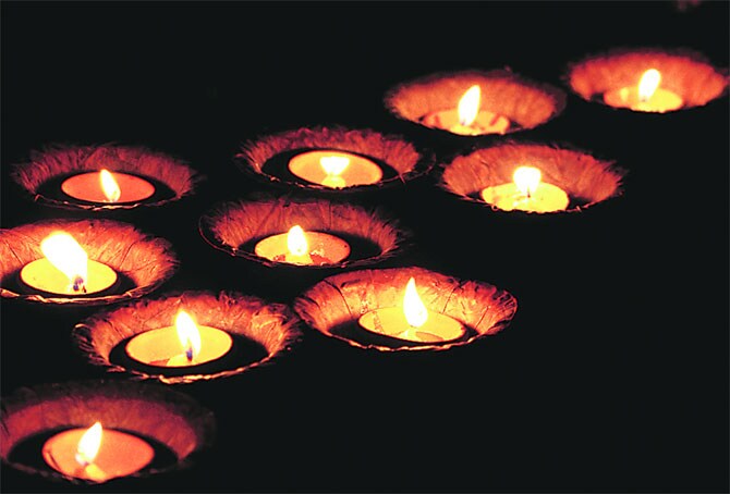 ज्योत से ज्योत जगाते चलो..