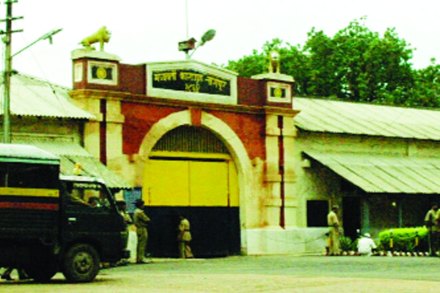 कारागृहात जाणाऱ्या खासगी डब्याआड दडलंय काय?