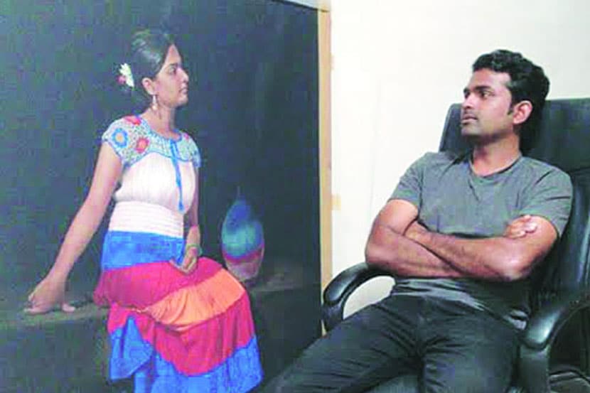 ‘अप्रतिम!’ तो तरुण स्वत:शीच बोलला. आता आयोजकाची खात्रीच पटली. तो पुढं येऊन शिल्पाचं वर्णन करू लागला.