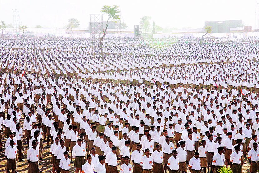 राष्ट्रीय स्वयंसेवक संघाने पुण्याजवळ शिवशक्ती संगम मेळाव्यातून शक्तिप्रदर्शन करीत पश्चिम महाराष्ट्रातील प्रस्थापितांना इशारा दिला. 
