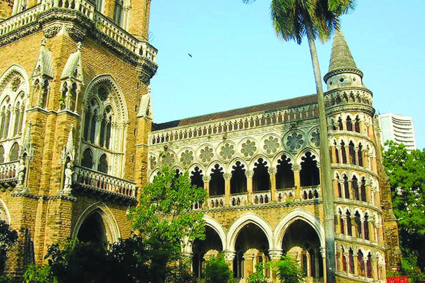 तब्बल दीड कोटी रुपये खर्च करून चार आसनी विमान खरेदी करण्याचा मुंबई विद्यापीठाचा विचार आहे