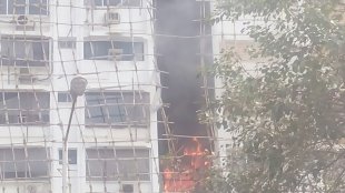 Fire breaks out , Mumbai , Mahalaxmi temple , Loksatta, Loksatat news, Marathi, Marathi news