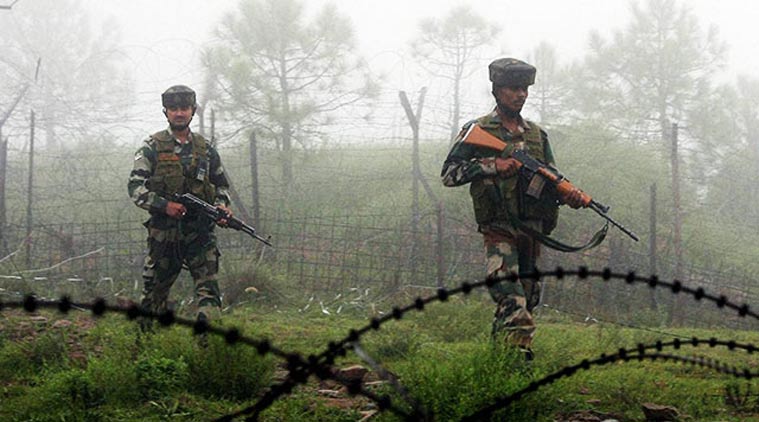 भारत-पाकिस्तान आंतरराष्ट्रीय सीमेवर बीएसएफच्या जवानांनी केलेल्या गोळीबारात चार तस्कर ठार झाले.