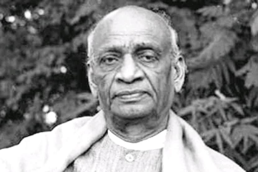 अवघ्या ४० दिवसांत ५६० संस्थाने भारतात विलीन करून घेताना सरदार पटेल व व्ही. पी. मेनन यांनी काही उदार आश्वासने दिली;