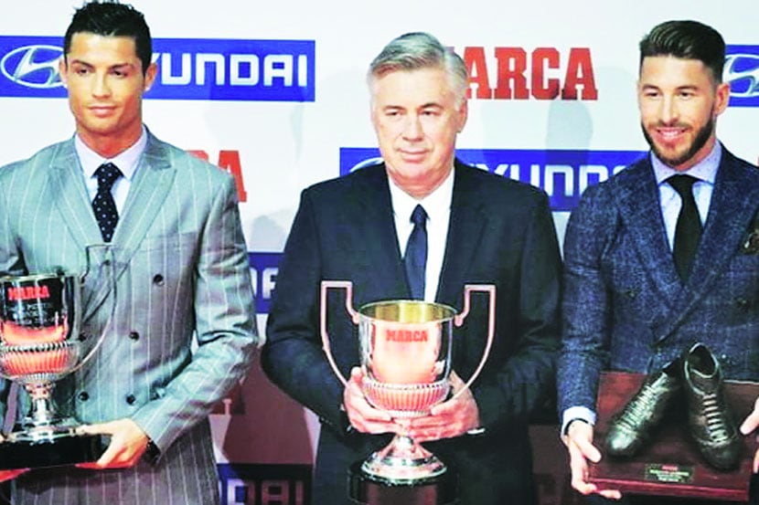 पिचीची पुरस्कार विजेता ख्रिस्तीयानो रोनाल्डोसह माद्रिदचे माजी प्रशिक्षक कार्लो अँसेलोट्टी (ला लिगा वर्षांतील सर्वोत्तम प्रशिक्षक) आणि सेर्गिओ रॅमोस (स्पेनच्या राष्ट्रीय संघातील सर्वोत्तम खेळाडू).