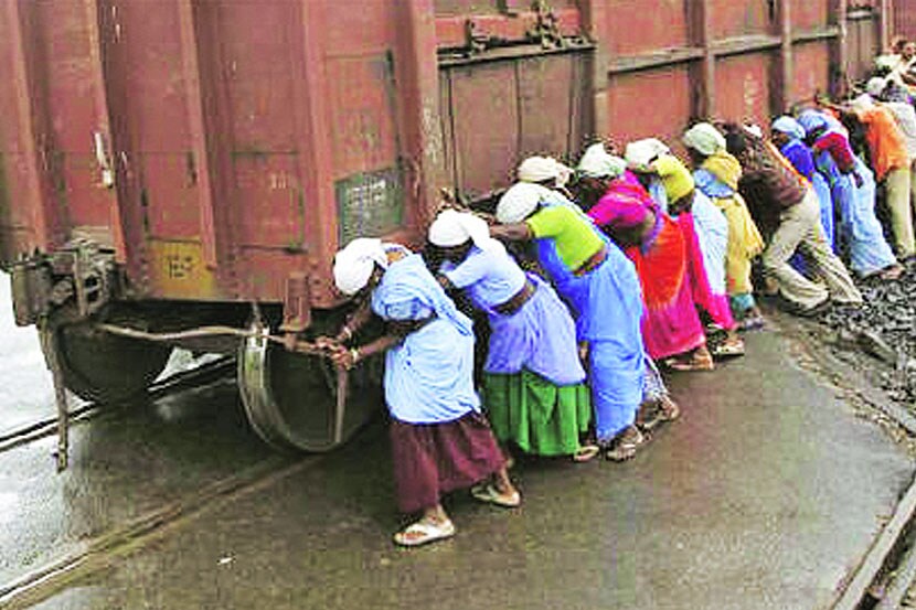 १.८४ लाख कोटींचा महसूल येणार कसा?