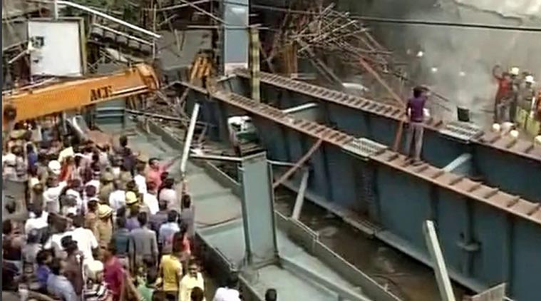 Kolkata Under construction flyover, Mishap, accident, Loksatta, loksatta news, Marathi, marathi news