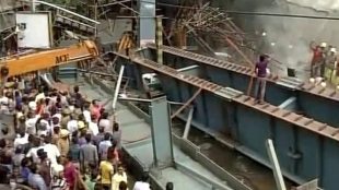 Kolkata Under construction flyover, Mishap, accident, Loksatta, loksatta news, Marathi, marathi news