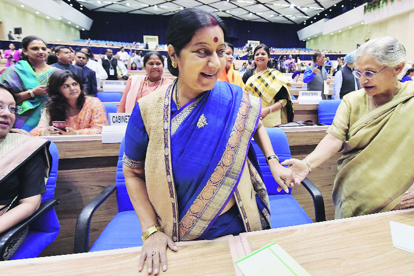 महिला लोकप्रतिनिधींची राष्ट्रीय परिषद शनिवारी नवी दिल्लीत झाली. त्या वेळी उद्घाटन सत्रात परराष्ट्रमंत्री सुषमा स्वराज आणि दिल्लीच्या माजी मुख्यमंत्री शीला दीक्षित उपस्थित होत्या. 