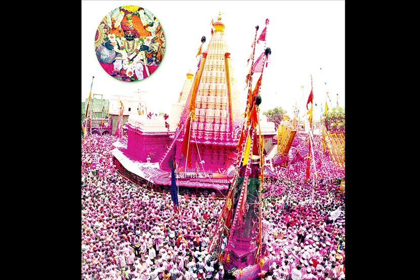 हलगीच्या तालावर, सासनकाठय़ा नाचवत दख्खनच्या राजाची उत्साहात यात्रा