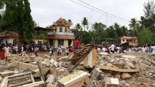 Kerala Temple fire, केरळमधील मंदिर