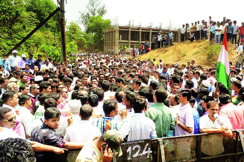 माजी मंत्री नारायण राणे यांच्या गटाला कुडाळ नगर पंचायत निवडणुकीतील निसटत्या विजयामुळे मोठा दिलासा मिळाला आहे