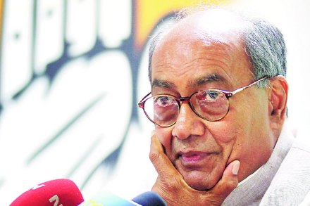 digvijay singh goa karnataka, digvijay singh sacked, goa folly, congress, congress leader, bjp , parrikar, goa elections 2016, marathi news, marathi, Marathi news paper, Marathi news online, Marathi Samachar, Marathi latest news,news, entertainment marathi news, Bollywood news, Sports news in marathi, Health news, political news in marathi,breaking news,marathi batmya