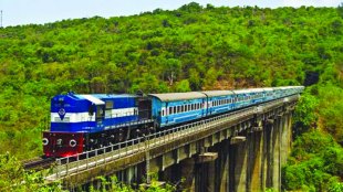 कोकण रेल्वे , Konkan railway reservation , Railway minister Suresh prabhu , Mumbai, Loksatta, Loksatta news, Marathi, Marathi news , konkan railway time table