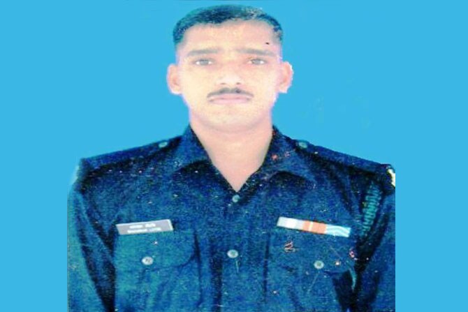 राष्ट्रीय रायफल्सचे जवान पांडुरंग गावडे