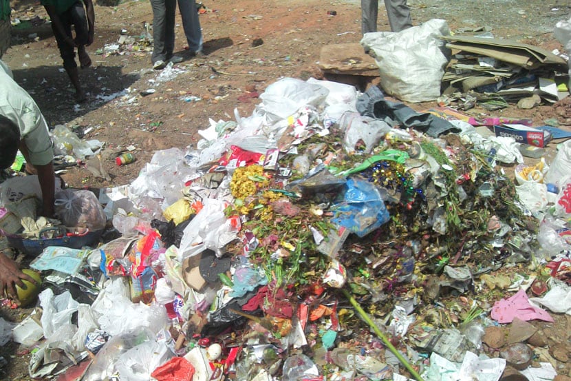 garbage, free medical treatment
