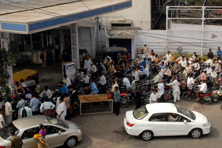 No Petrol for two wheeler Drivers Without Helmet , Transport, Telangana, Loksatta, Loksatta news, Marathi, Marathi news