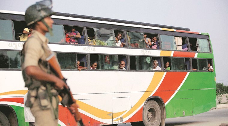 Jammu: काश्मिरमध्ये भाविकांच्या गाडीला अपघात, अपघातात चालकाचा मृत्यू तर 20 जण जखमी