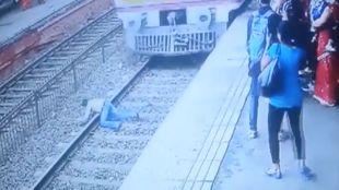 CCTV Footage: Bhayander railway station suicide video