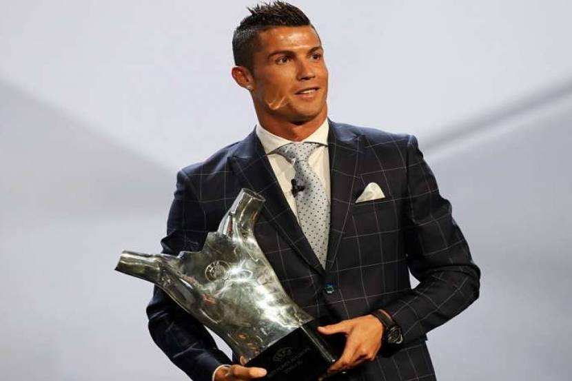 रोनाल्डो दुसऱ्यांदा युरोपातील सर्वोत्तम खेळाडूचा मानकरी