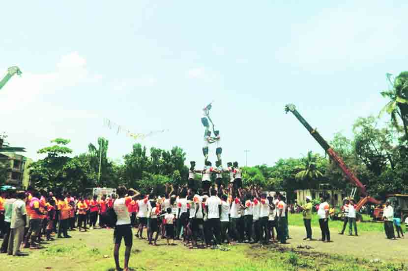 उरणमध्ये फिरत्या मनोऱ्यांचा थरार