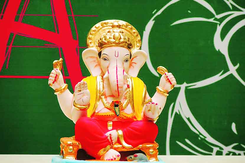 गणेश चतुर्थीच्या पार्श्वभूमीवर लाडू प्रदर्शन…