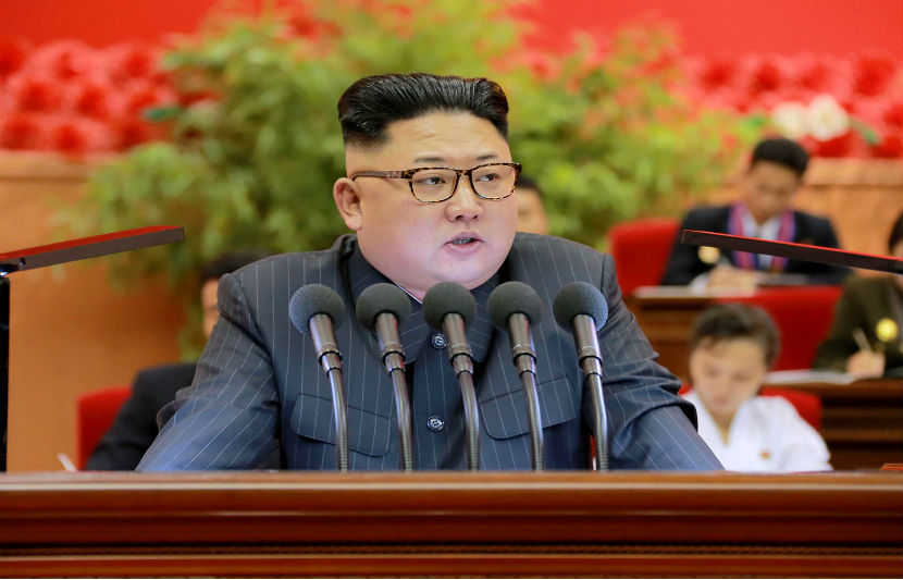 उत्तर कोरियाचा हुकूमशहा किम जाँग उनला लठ्ठ म्हणून संबोधण्यात चीनमध्ये बंदी घालण्यात आली आहे. 