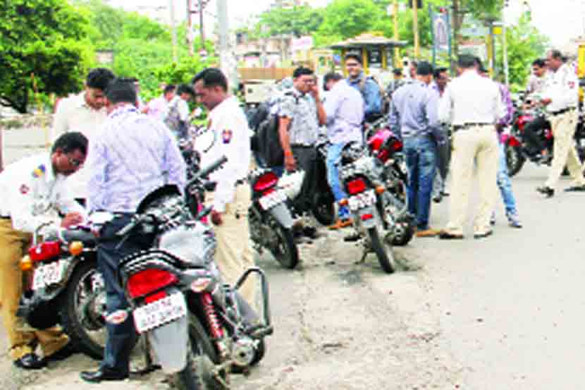 वाहतूक विभागाच्या कारवाईने सरकारी तिजोरीतील ठणठणाट दूर