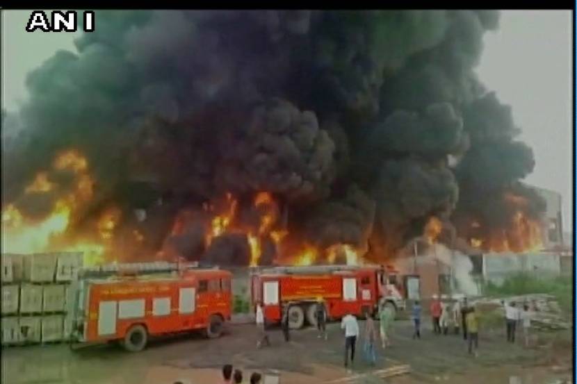 fire at in gujrat plastic factory